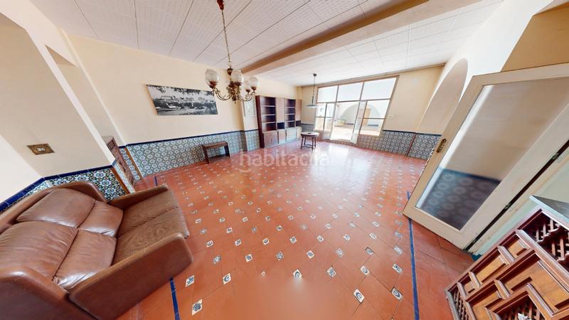 Foto 94b1d46d-b0bd-4bd2-b19d-2de8e4ed2f9b. Casa amb xemeneia calefacció a Eixample Alcoi