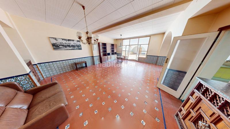 Foto 9de3c193-9c92-4cc0-8f16-bd7c1a8d9a40. Casa amb xemeneia calefacció a Eixample Alcoi