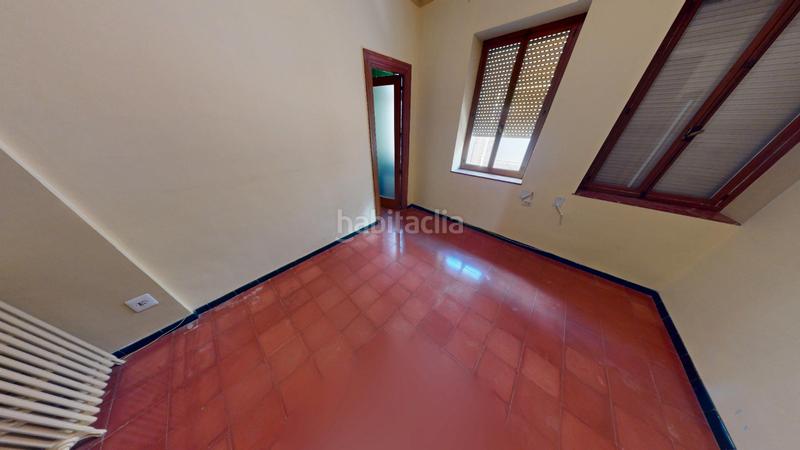 Foto d160e1b5-32a4-4e0b-b9af-f4cca117807e. Casa amb xemeneia calefacció a Eixample Alcoi