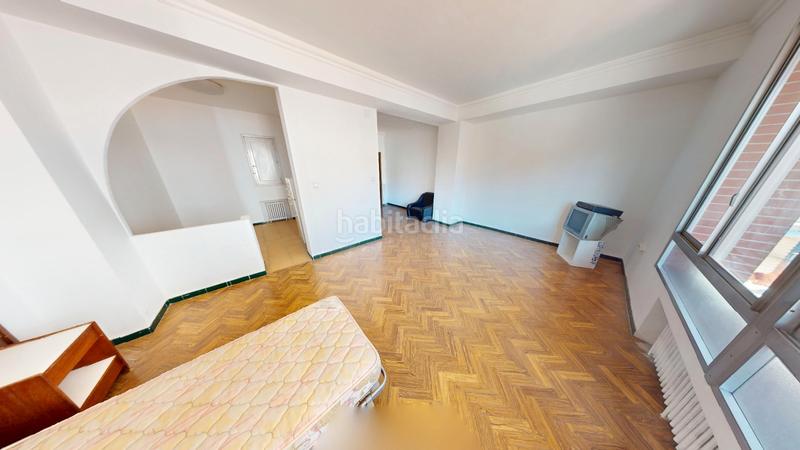 Foto ed6b2b79-53e6-45b8-9b38-5736510f1087. Casa amb xemeneia calefacció a Eixample Alcoi