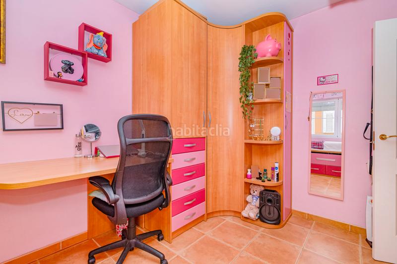 Foto 71e0bc94-ea6c-4824-afbb-c76e3139e086. Casa adossada amb xemeneia calefacció aparcament a Armilla