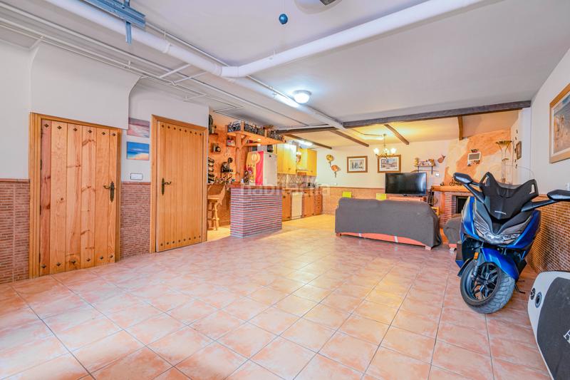 Foto 443cfa65-f9db-4cbc-82b7-f0dbb1930ea3. Maison jumelée avec cheminée chauffage parking dans Armilla