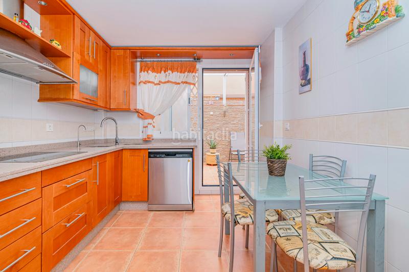 Foto ce614c2c-754c-44b9-9100-953d41adf130. Maison jumelée avec cheminée chauffage parking dans Armilla