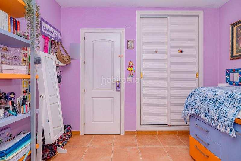 Foto fdf8d4b1-1928-4ef1-aeb1-d2c4cf0b2ff9. Semi detached house with fireplace heating parking in Armilla