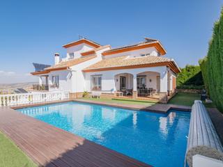 Chalet  Calle cordoba 46. Espectacular chalet en el barrio de monachil con vistas al parqu