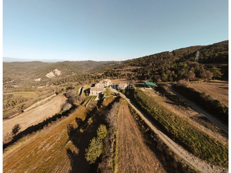 Foto 4afd79a8-24e8-4de5-aad2-7f5a95c0067f. Masia a Moià