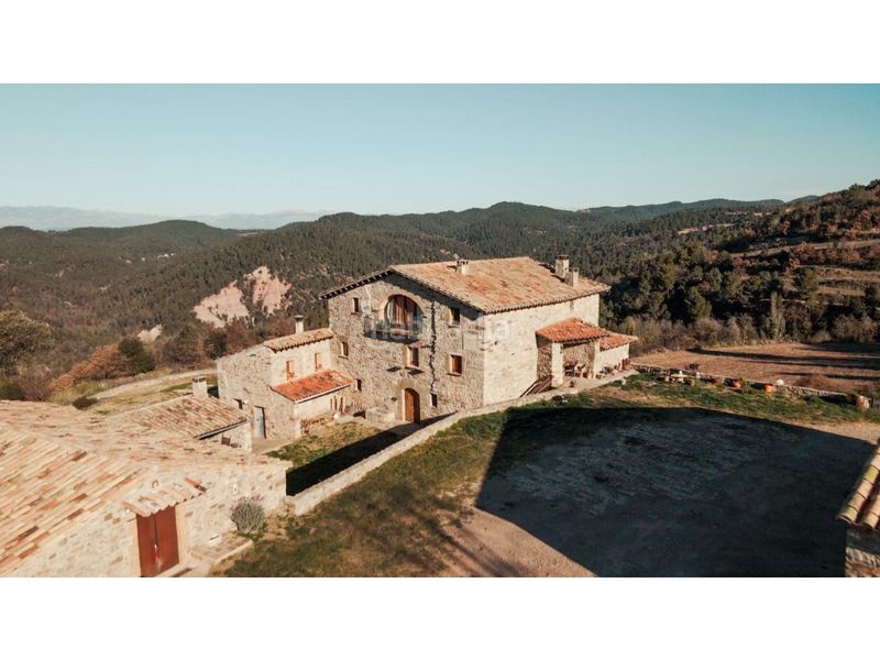 Foto e9f61353-91ec-4e06-8eb0-90c9a70fb643. Masia a Moià