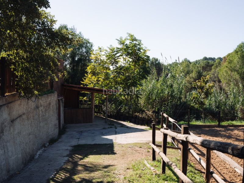 Foto a352e1c7-fa14-44cc-953c-3e6d47be8f40. Masia a Can Fatjó-Sant Jordi Park-Plana del Castell Rubí