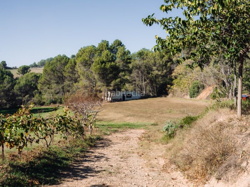 Foto b56a78a2-8af9-4572-8c7f-3dc3b9dfdc51. Masia a Can Fatjó-Sant Jordi Park-Plana del Castell Rubí