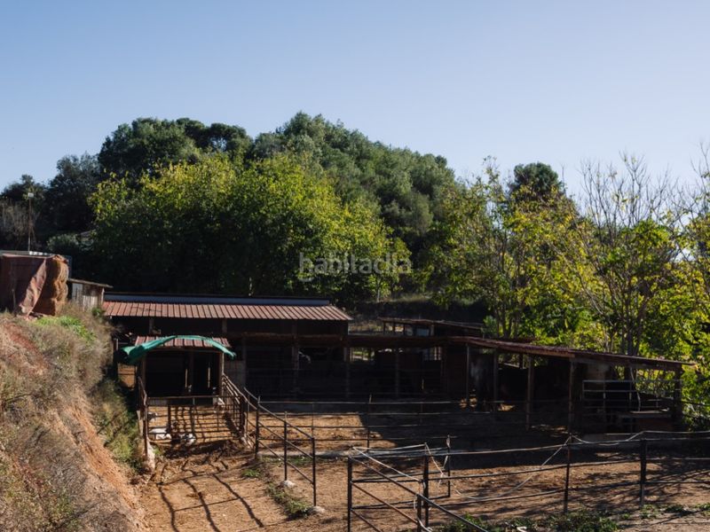 Foto ebb80101-8d0e-471c-adde-d5b63baf9c08. Masia a Can Fatjó-Sant Jordi Park-Plana del Castell Rubí