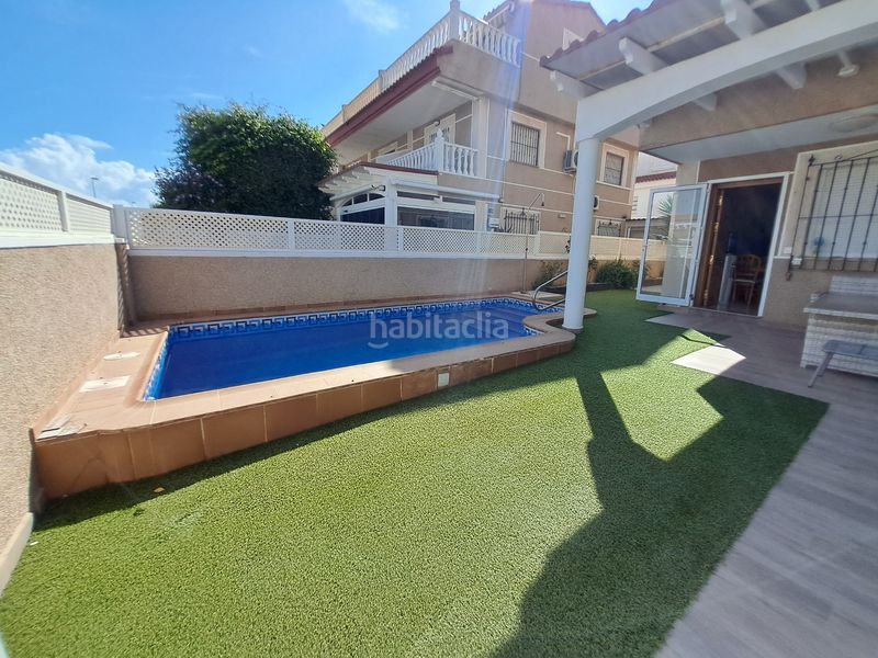 Foto 34f48b50-fcdb-4de8-b1fc-19ecb9e1e428. Casa adosada triplex en las villas, torre horadada, 4 habitaciones en Pilar de la Horadada