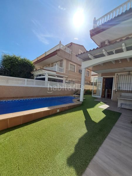 Foto 599241ab-f078-46dd-8557-3e9b662590db. Casa adosada triplex en las villas, torre horadada, 4 habitaciones en Pilar de la Horadada