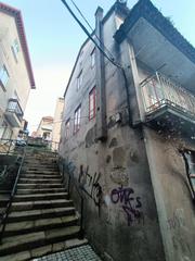 Maison jumelée à Redondela. Casa adosada a reformar en el centro de redondela