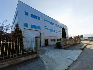 Nau industrial a Porriño (O). Se vende nave industrial en polígono de a granxa