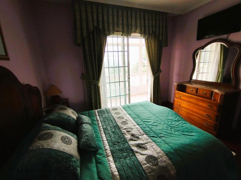 Foto be3cf423-aab7-432a-b3e7-791d708034ab. Chalet  de piedra con jardín en Mos