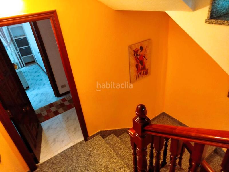 Foto c9e99970-a2c6-4bfe-97b2-5fadfc66ef10. Chalet  de piedra con jardín en Mos