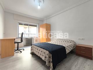 Location Appartement à Calle bermejeros 52. Estudiantes piso en el centro