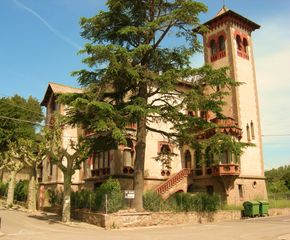 Edificio  Carrer de puig llançada. Edificio