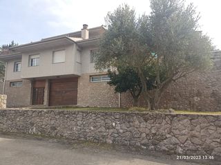 Chalet  Carrer de corbera. Chalet con 5 habitaciones con parking, calefacción y vistas a la