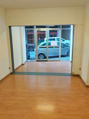 Rent Business premise in Berga. Local a berga