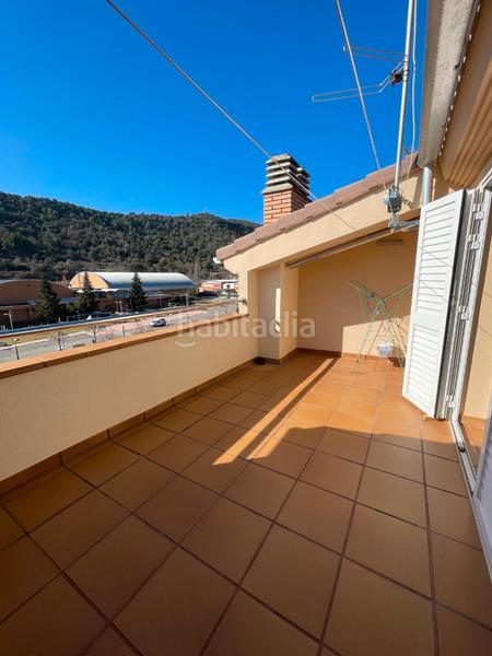 Foto 8b9494a2-9557-4ee5-9363-f073a4af0b24. Casa adossada amb calefacció aparcament a Puig-reig
