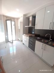 Location Appartement  Carrer isaac albéniz. Pis a berga