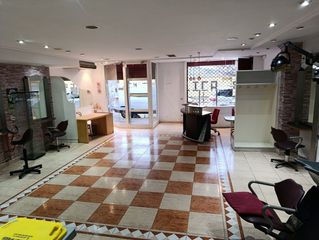 Affitto Locale commerciale in Berga. Es lloga local a berga