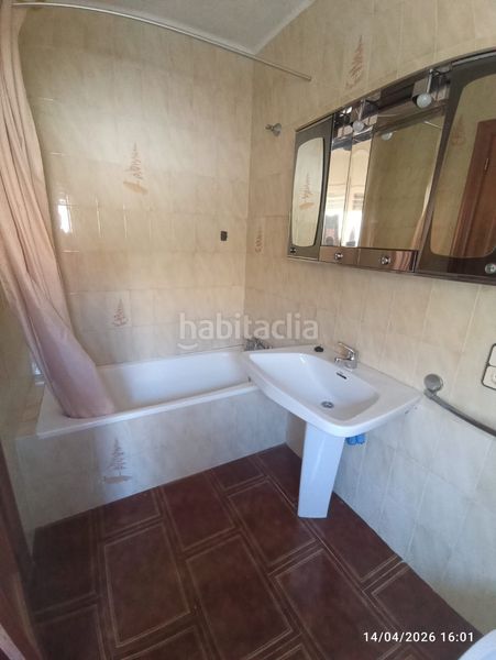 Foto 003adb07-bcd4-4de1-a27c-676932ad67fa. Casa amb calefacció aparcament piscina a Berga