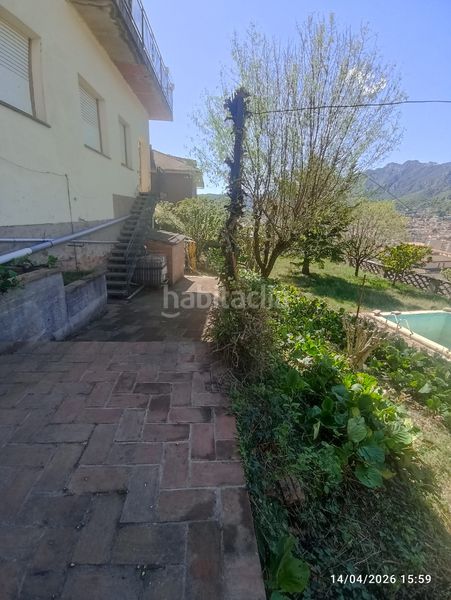 Foto 53f21c34-1294-469e-a33b-98c133e477b6. Casa amb calefacció aparcament piscina a Berga