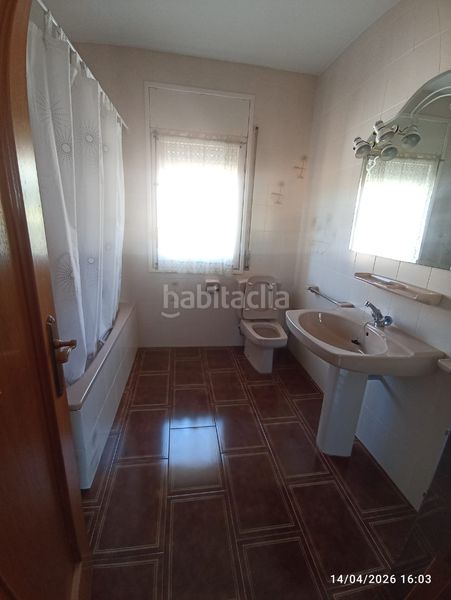 Foto 67a3080d-6759-492a-ac7d-e0134255216f. Casa amb calefacció aparcament piscina a Berga