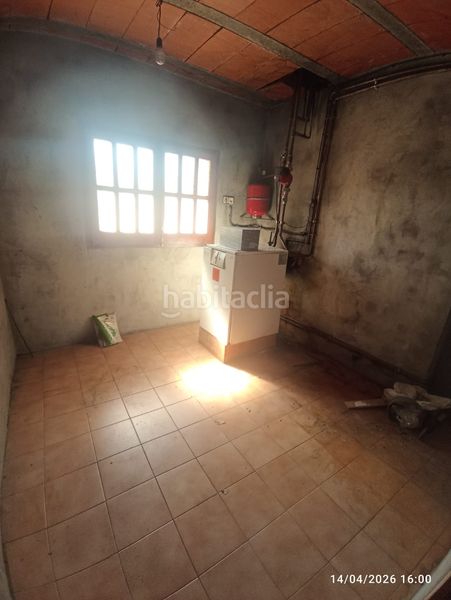 Foto 7f3c59f6-d5eb-41b3-985c-48e3c4989653. Casa amb calefacció aparcament piscina a Berga