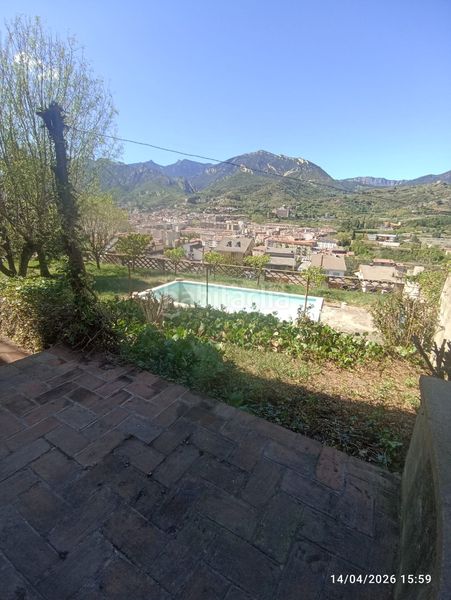 Foto a789436e-971a-4e46-875b-1f0945ce8234. Casa amb calefacció aparcament piscina a Berga