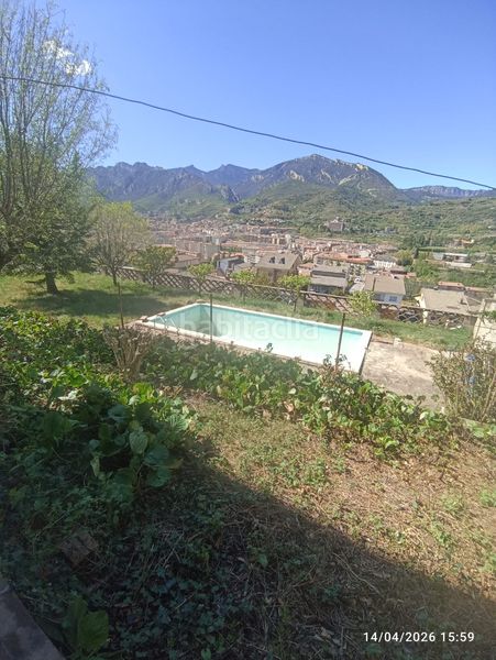 Foto c3eb1cf8-385e-4e17-be6a-70091fcfb980. Casa amb calefacció aparcament piscina a Berga