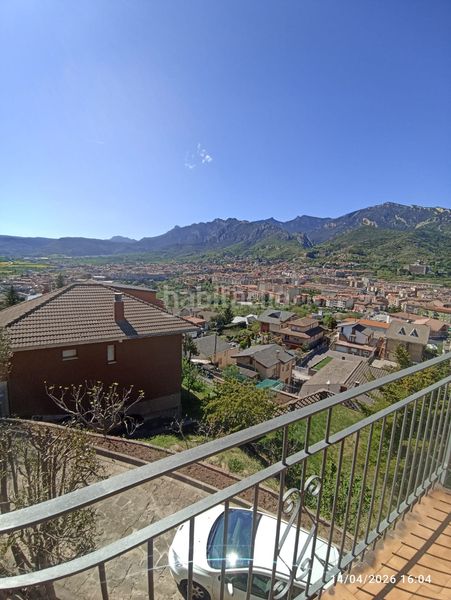 Foto ca00962b-3e89-4034-9712-63d00e83c235. Casa amb calefacció aparcament piscina a Berga