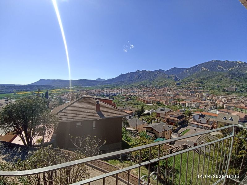Foto ee4c8bc6-57bf-4313-871a-95d8697748c0. Casa amb calefacció aparcament piscina a Berga