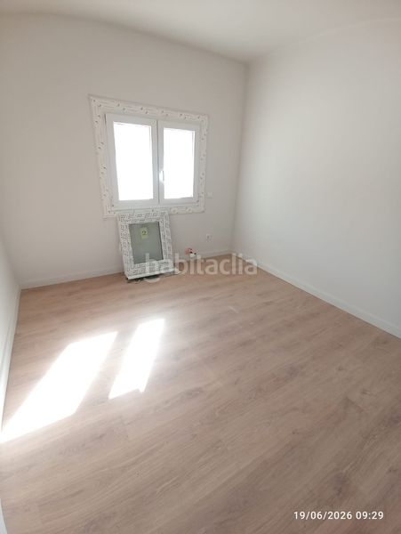 Foto 545d85de-579d-4079-a67d-ad371326f9c2. Dúplex amb xemeneia calefacció a Berga