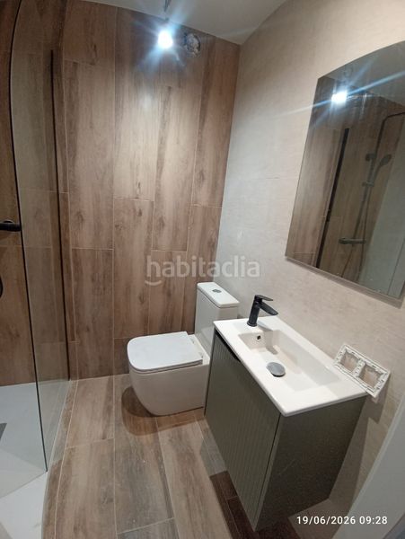 Foto ca42a966-5911-4a70-9b47-3c5a4680a032. Dúplex amb xemeneia calefacció a Berga