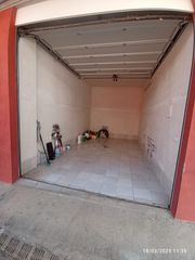 Aparcament cotxe  Carrer de serafí pitarra. Plaça de pàrquing a berga