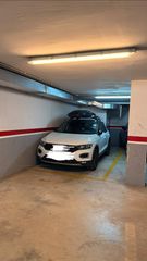 Alquiler Parking coche  Carrer de la sardana. Pàrquing a berga