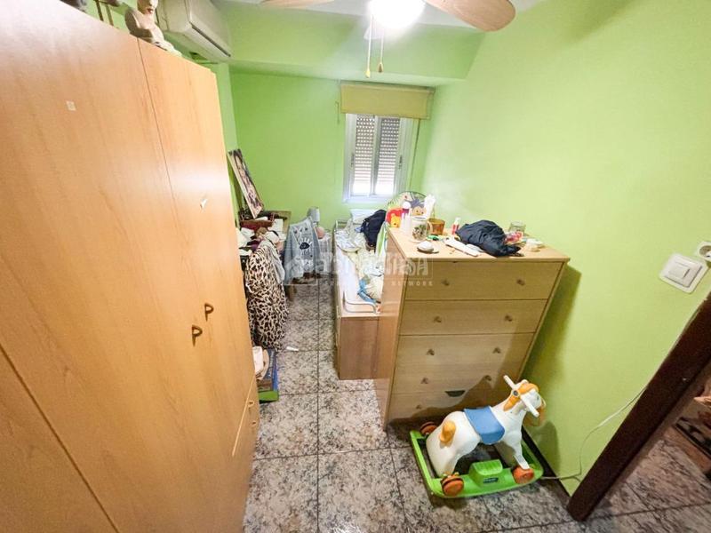 Foto 191fcdb1-e3c3-4c76-a7f3-b6c18cc50a3b. Piso  en venta en Barrio Benicalap Valencia