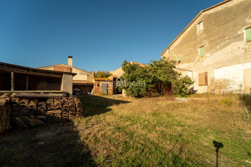 Foto dd5cf88d-10b3-4930-9c47-cd9b8e2dd1d9. Masia a carrer de dalt 8 a Pontós