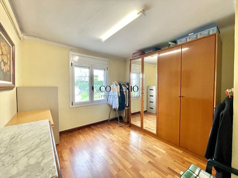 Foto a7a8173c-2dac-4125-bc82-ba812db56979. Casa amb xemeneia calefacció aparcament piscina a Banyoles