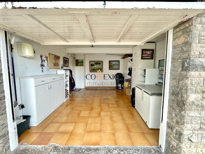 Foto c763996c-fa48-4370-b0c5-c65594aab035. Casa amb xemeneia calefacció aparcament piscina a Banyoles