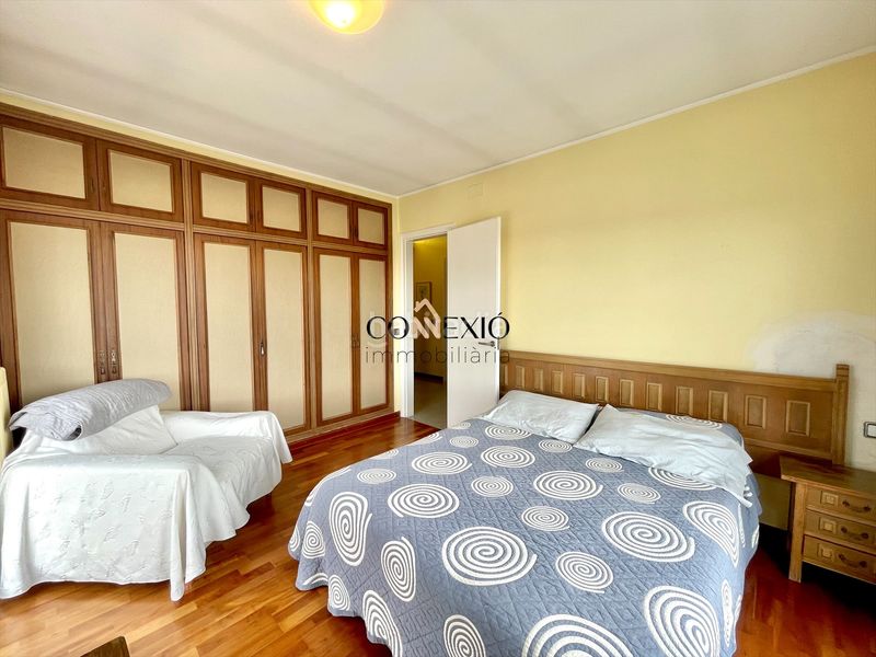 Foto c7984b1e-bb30-4570-bc79-646bc501e3dd. Casa amb xemeneia calefacció aparcament piscina a Banyoles