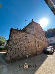 Casale  Plaça del verger 1. Casa històrica en venda a osor, del segle xvi amb llicència turí