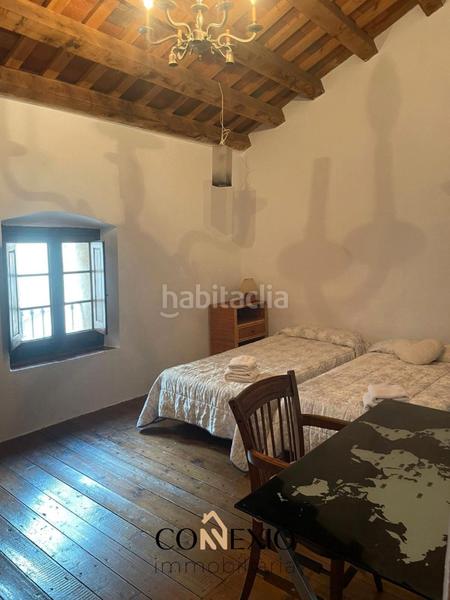 Foto 0a29a2e8-ba59-406c-a42f-0fcde27359b4. Casa en plaça del verger 1 casa històrica en venda a , del segle xvi amb llicència turística en Osor