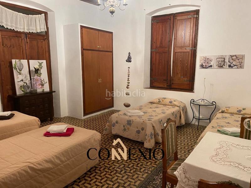 Foto 0a9d32cf-199a-4eb8-bffd-2f7abd705ca5. Casa en plaça del verger 1 casa històrica en venda a , del segle xvi amb llicència turística en Osor