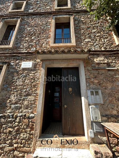 Foto 19107453-f184-4bf9-bf12-ef2991164055. Casa en plaça del verger 1 casa històrica en venda a , del segle xvi amb llicència turística en Osor