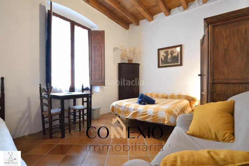 Foto ab683f65-2c71-45e8-86a7-0a46fe1da368. Casa en plaça del verger 1 casa històrica en venda a , del segle xvi amb llicència turística en Osor