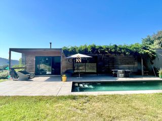 Casa en Bescanó. Casa con piscina a 10 minutos de girona